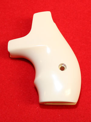 Smith & Wesson J Frame Round Butt Revolver Grip - Altamont, Boot Grip, Bonded Ivory