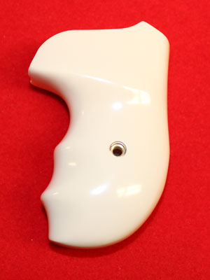 Smith & Wesson J Frame Round Butt Revolver Grip - Altamont, Oversize Finger Groove, Bonded Ivory