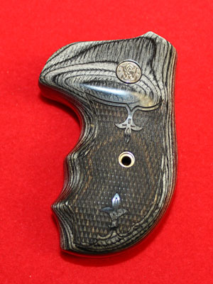 Smith & Wesson J Frame Round Butt Revolver Grip - Altamont, Oversize Finger Groove, Checkered Silver