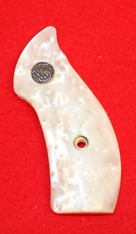 Smith & Wesson J Frame Round Butt Revolver Grip - Altamont, Classic Panel, White Pearl w/ S&W Medall