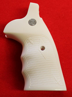 Smith & Wesson N Frame Square Butt Revolver Grip - Altamont, Oversize Finger Groove, Checkered Bonde