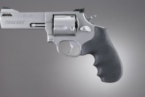 Taurus Tracker / Judge Revolver Grip - Hogue, Finger Groove, Rubber