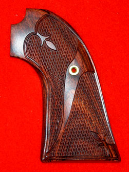 Ruger Bisley Revolver Grip - Altamont, Classic Panel, Checkered Rosewood