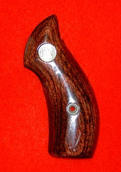 Smith & Wesson J Frame Round Butt Revolver Grip - Altamont, Classic Panel, Rosewood w/ S&W Medallion