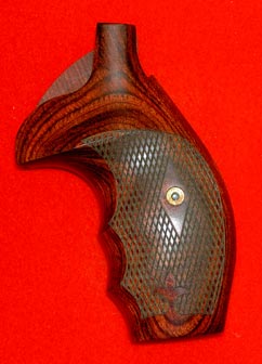 Smith & Wesson K & L Frame Round Butt Revolver Grip - Altamont, Oversize Finger Groove, Checkered Ro