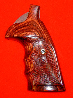 Smith & Wesson N Round Conversion Revolver Grip - Altamont, Finger Groove, Checkered Rosewood