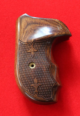 Taurus Small Frame / T-85 Revolver Grip - Altamont, Oversize Finger Groove, Checkered Walnut